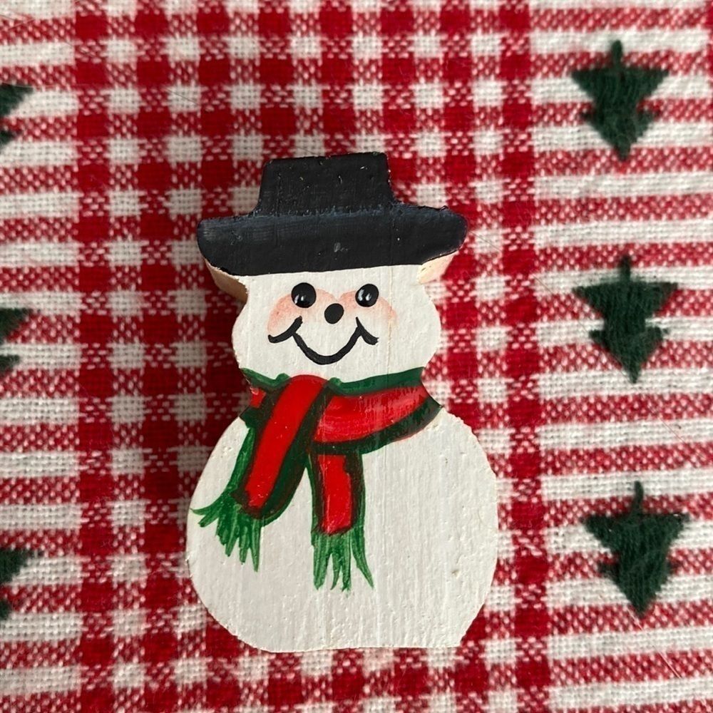 VINTAGE MINIATURE WOODEN SNOWMAN